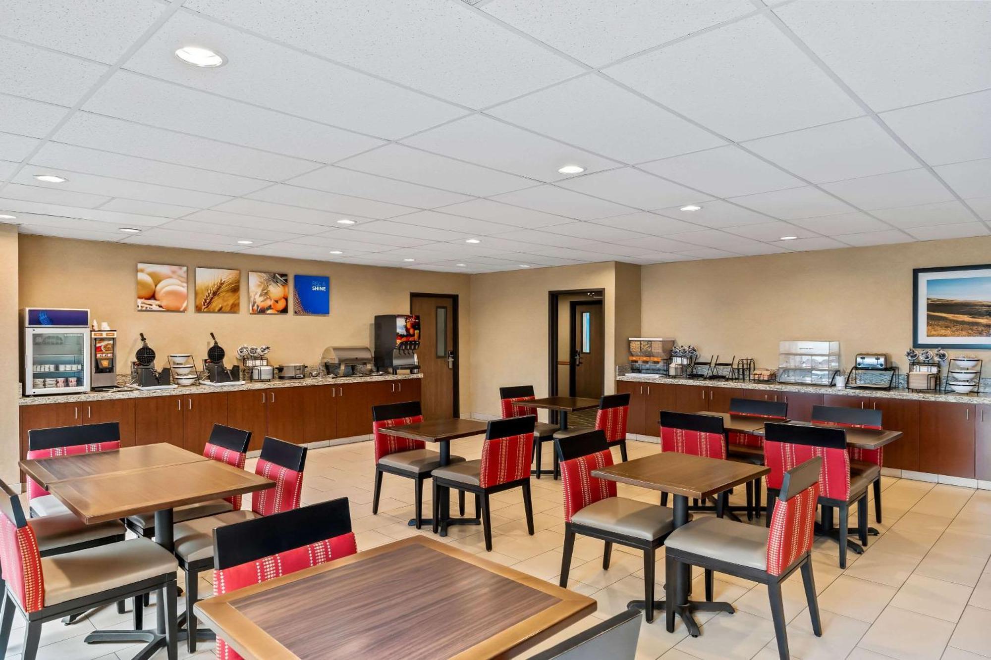 Comfort Inn & Suites Hermiston Exterior photo