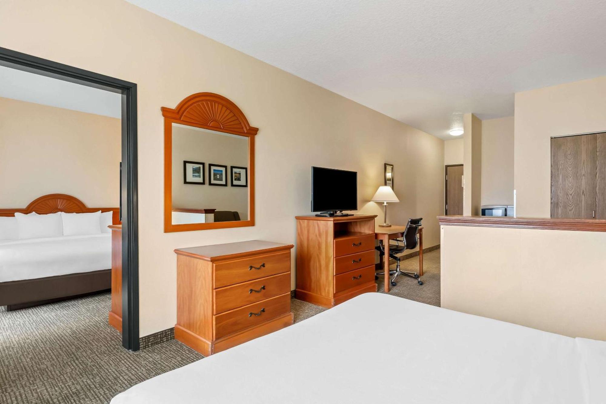 Comfort Inn & Suites Hermiston Exterior photo