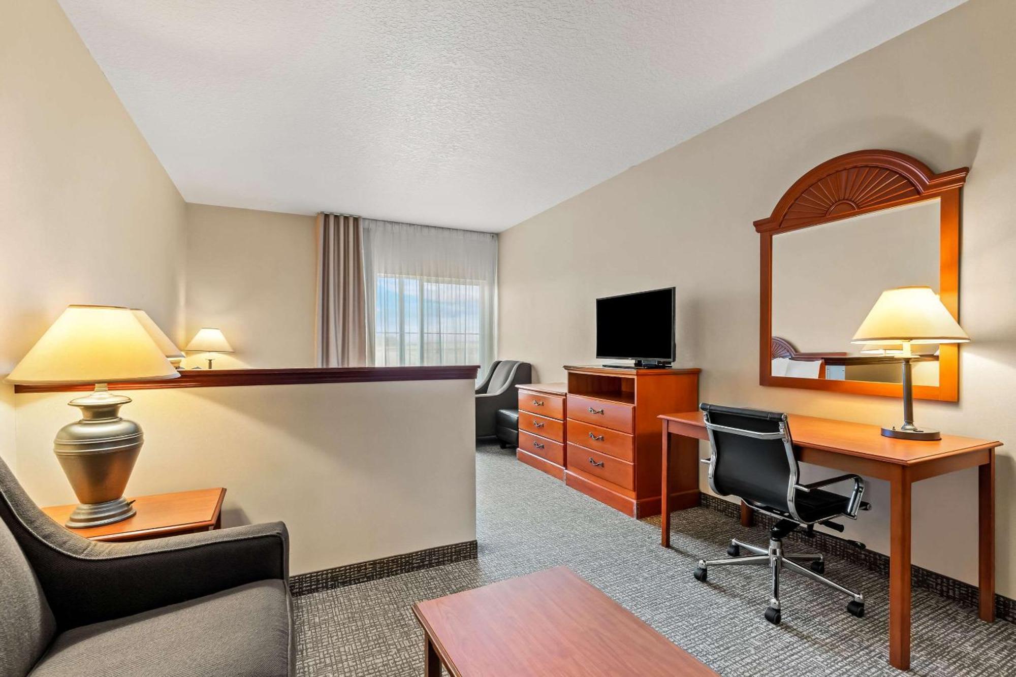 Comfort Inn & Suites Hermiston Exterior photo
