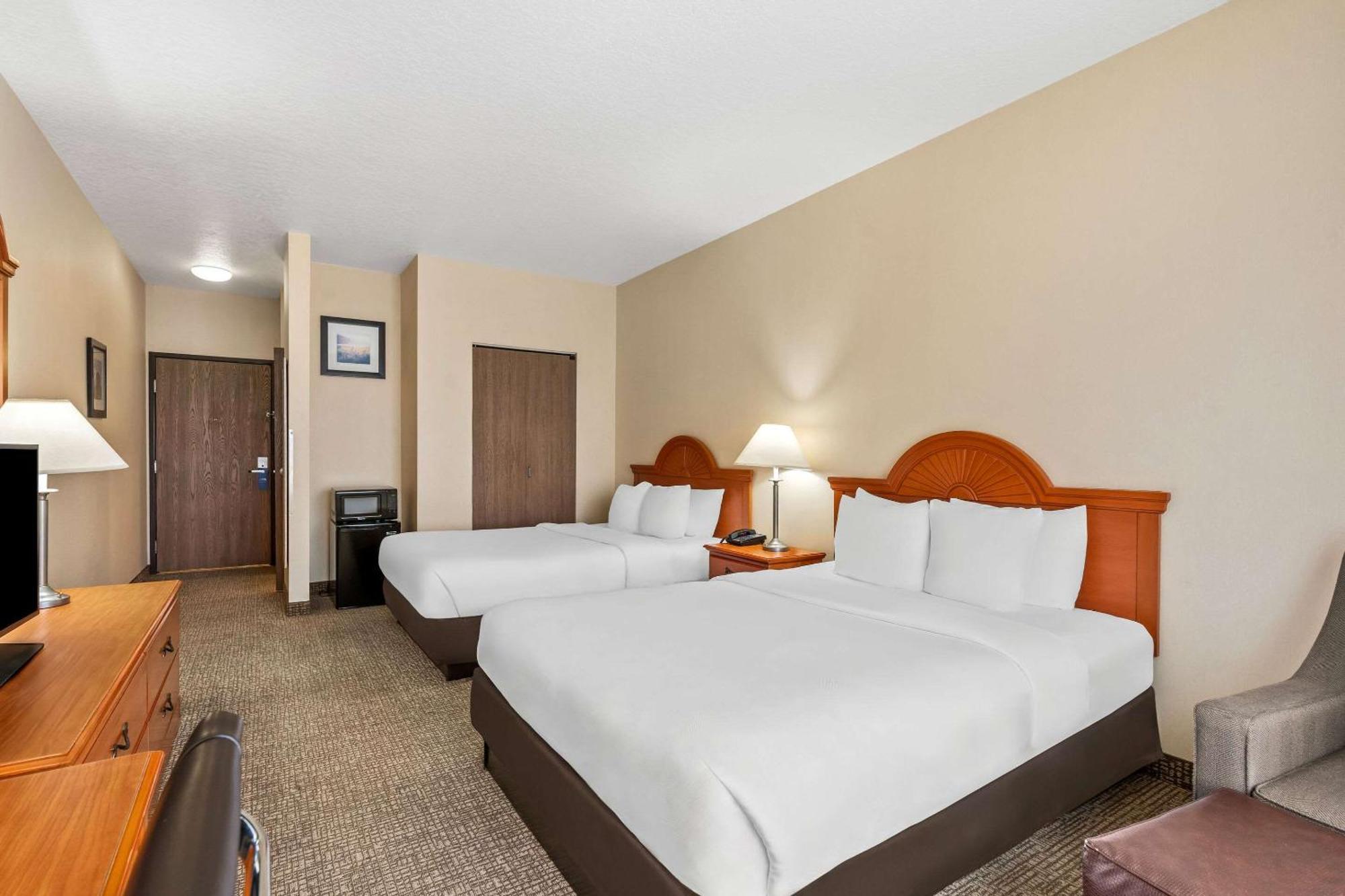 Comfort Inn & Suites Hermiston Exterior photo