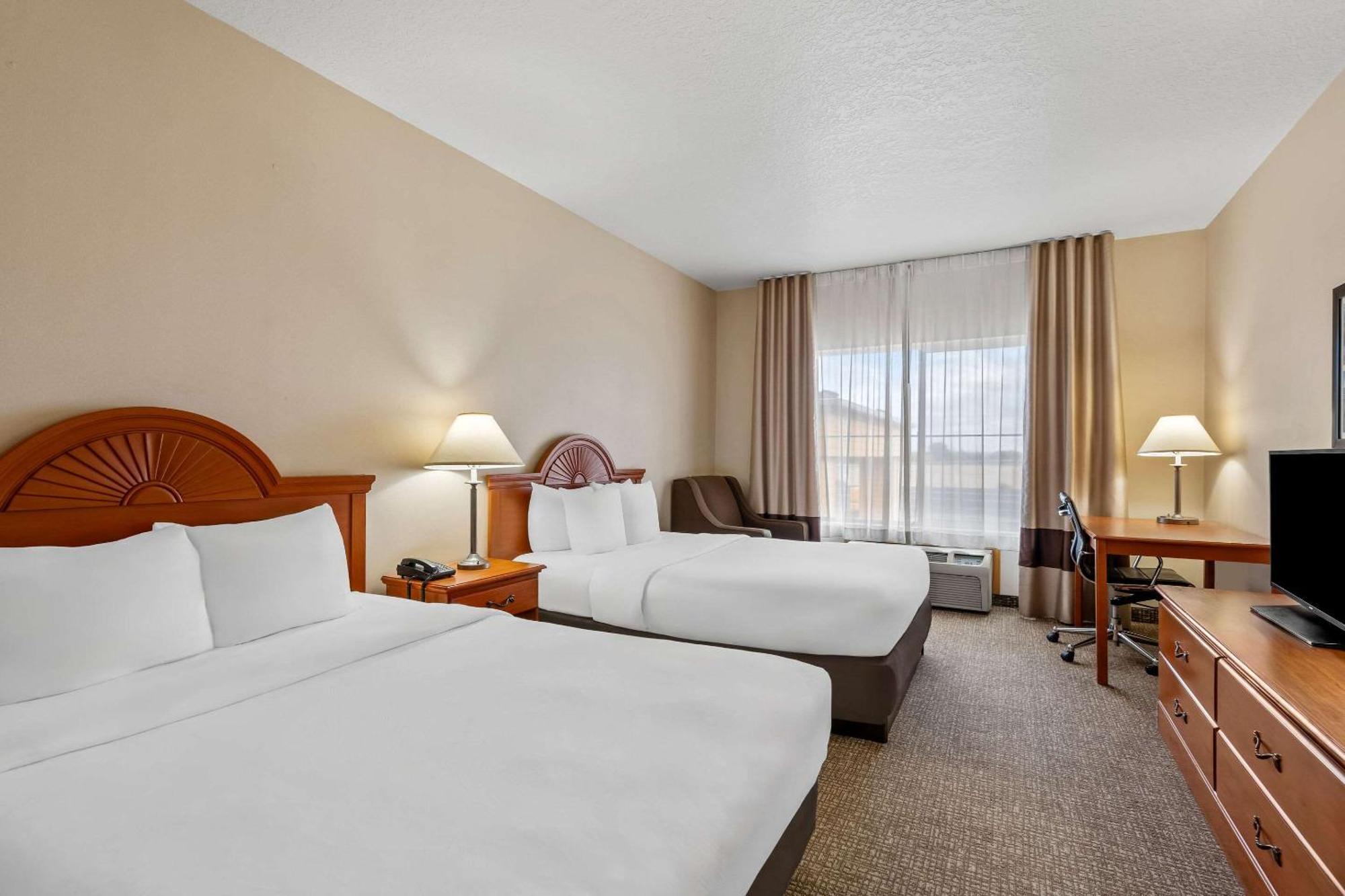 Comfort Inn & Suites Hermiston Exterior photo