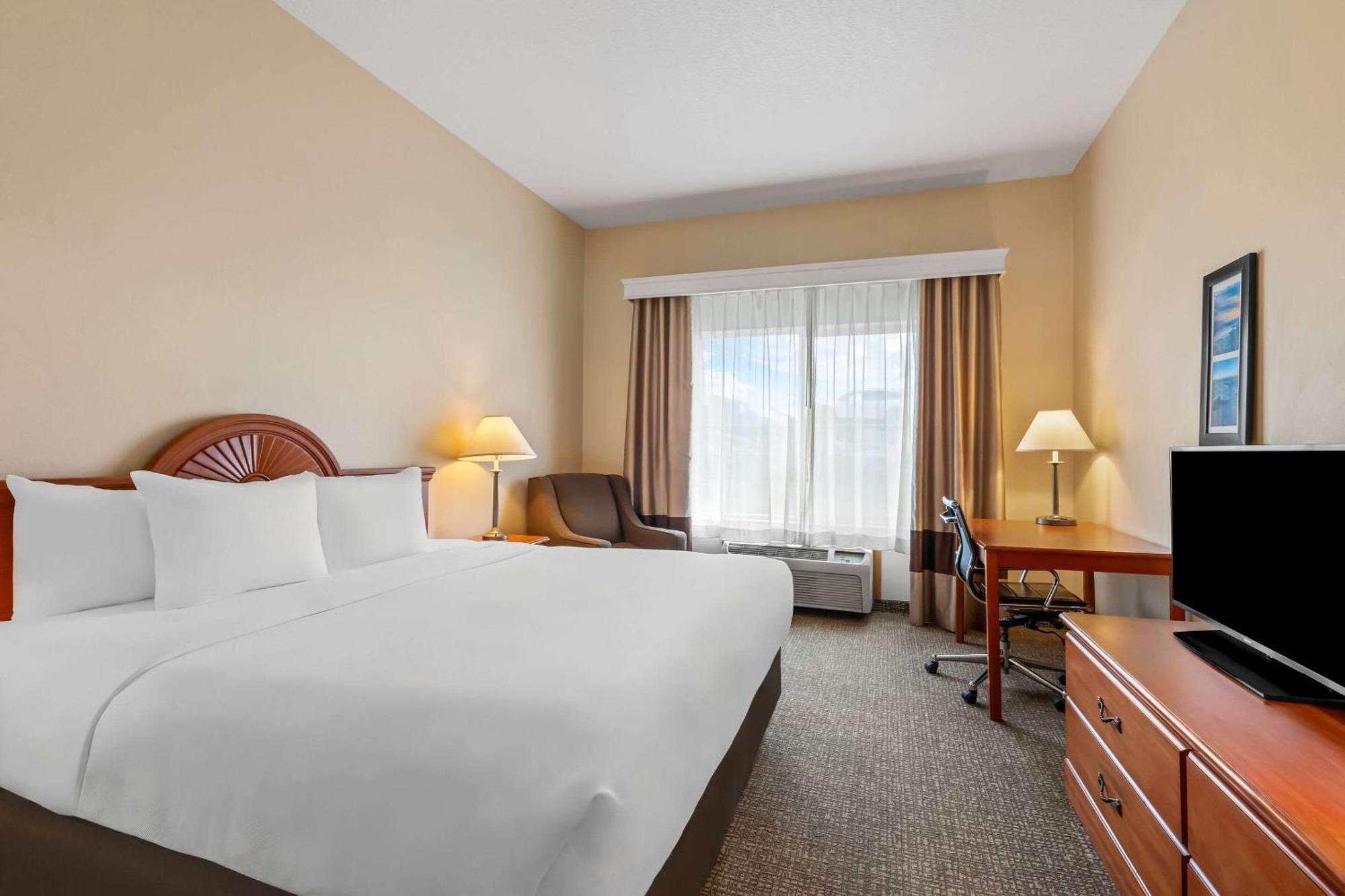 Comfort Inn & Suites Hermiston Exterior photo