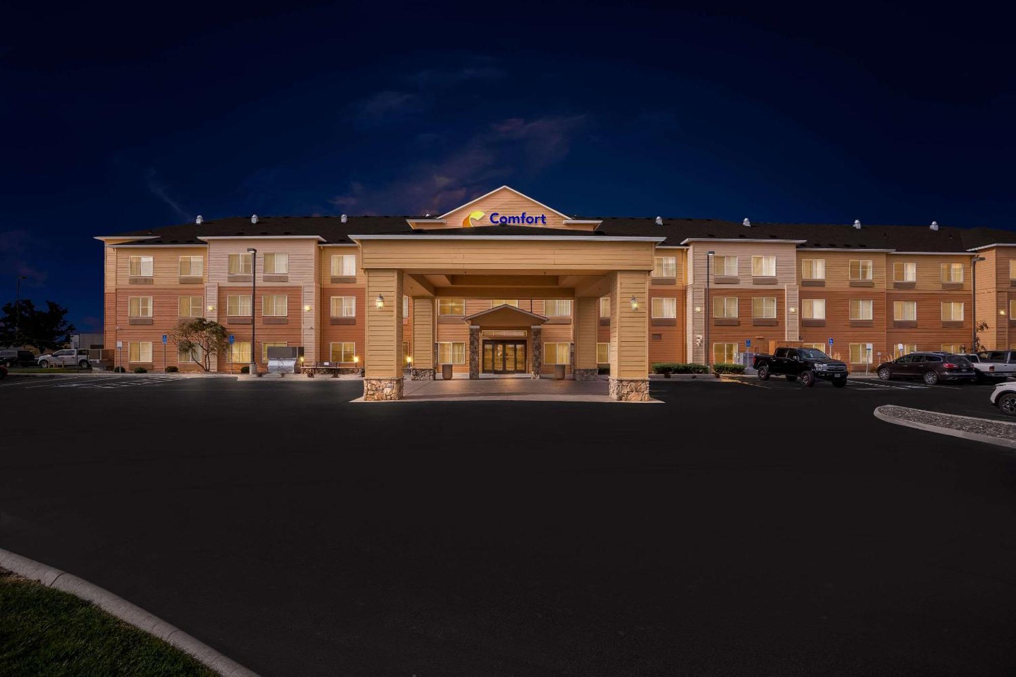 Comfort Inn & Suites Hermiston Exterior photo